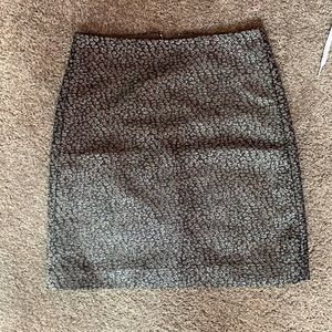 LOFT 00 petite grey leopard skirt
